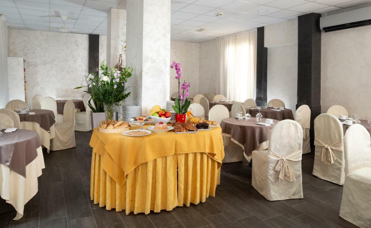 Hotel Saxon Rimini Exterior foto