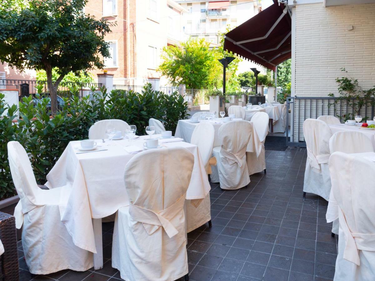 Hotel Saxon Rimini Exterior foto